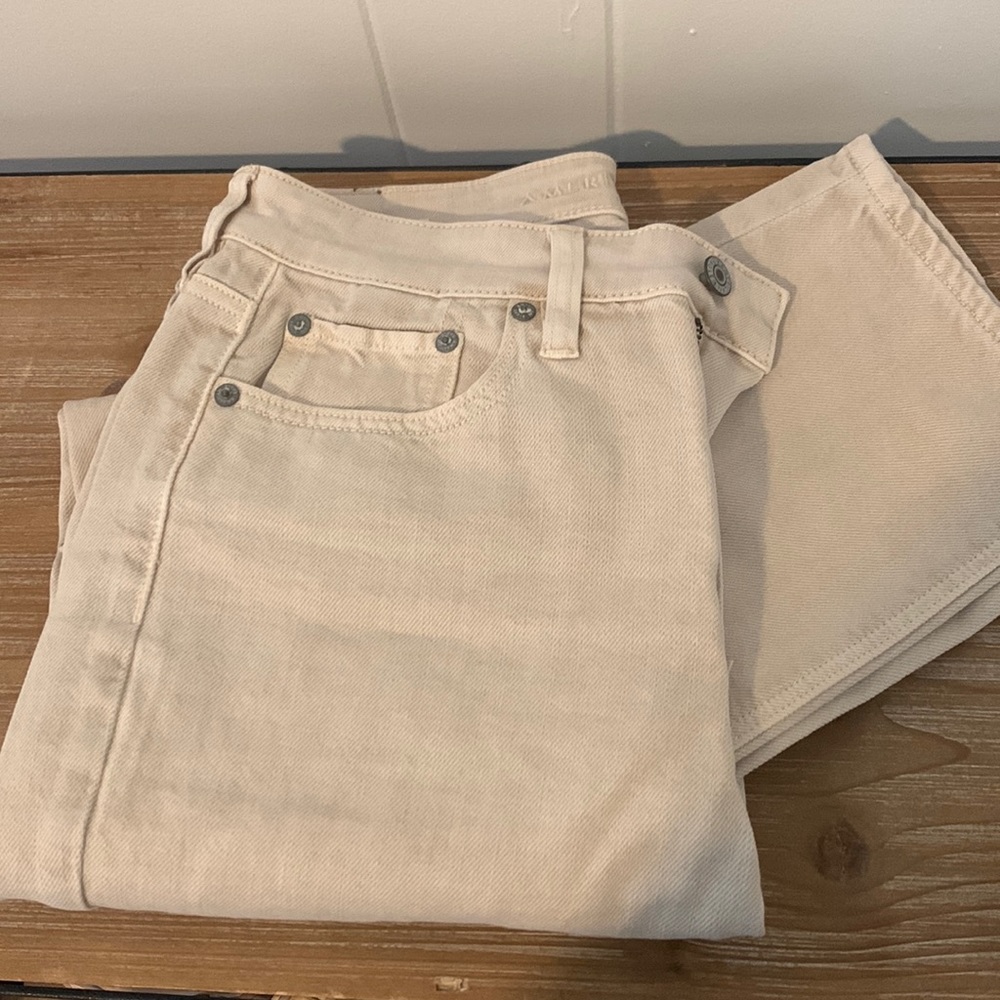 AE Mom Straight Jean